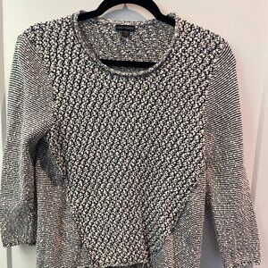 Black and white 3/4 sleeve sweater